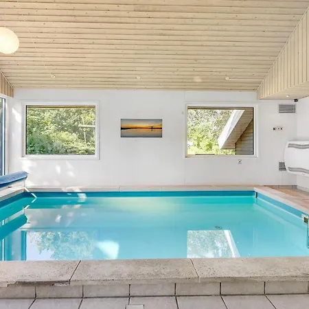 In With Sauna *